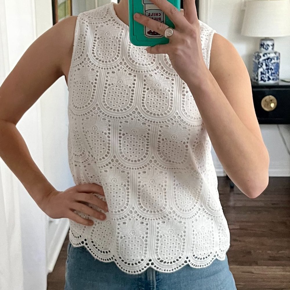 J. McLaughlin White Eyelit Sleeveless Top, Size Small